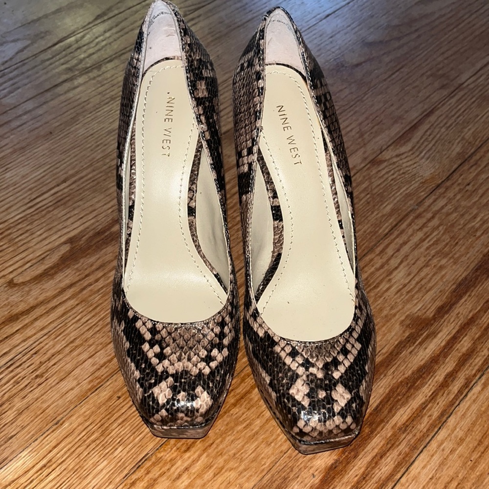 Never worn Nine West Heels 7 1/2
